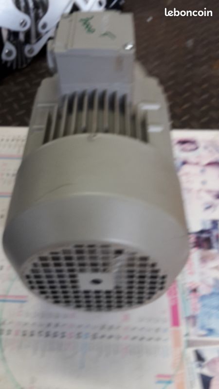 Moteur électrique 1.5KW neuf (image 2)