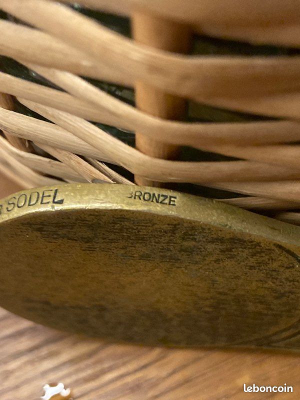 8,5 cm superbe décapsuleur ancien bronze signé max le verrier art déco (image 3)