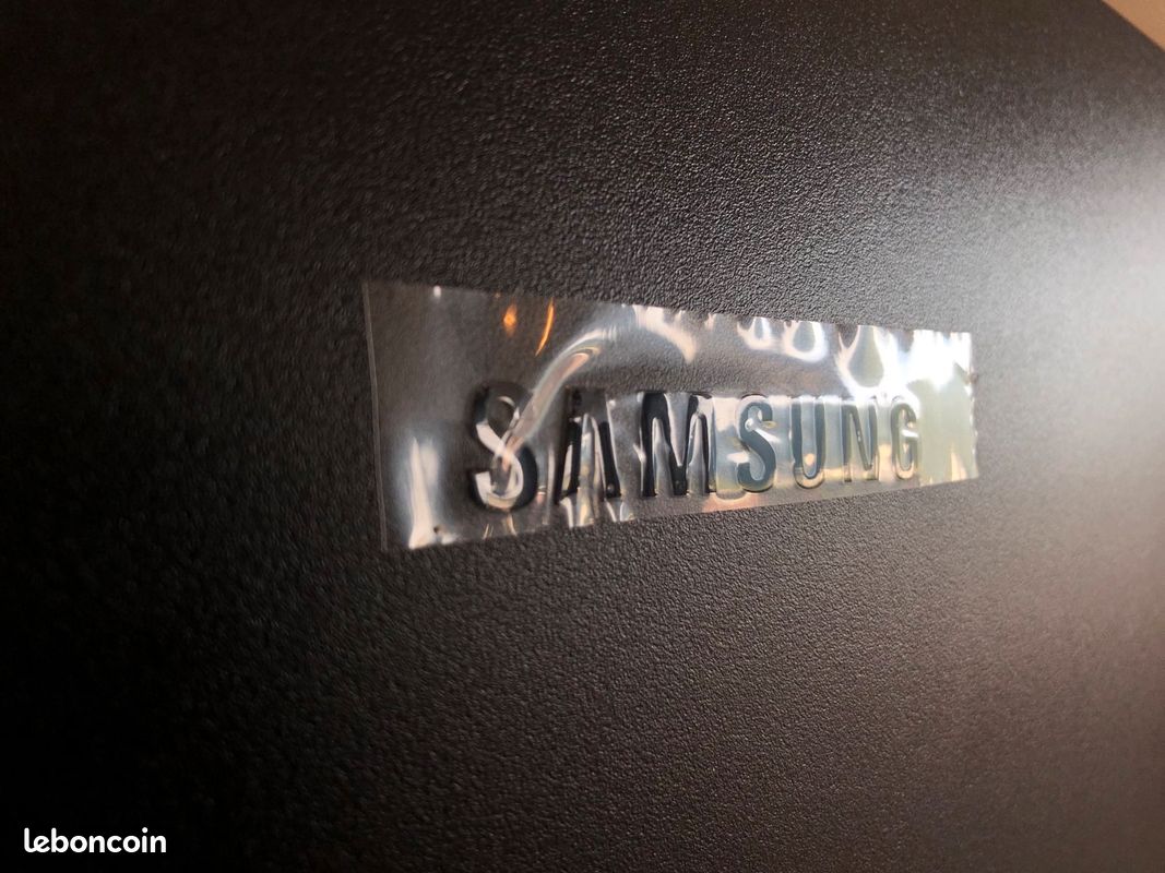 Écran Samsung SR35 24" HD + adaptateur (image 3)