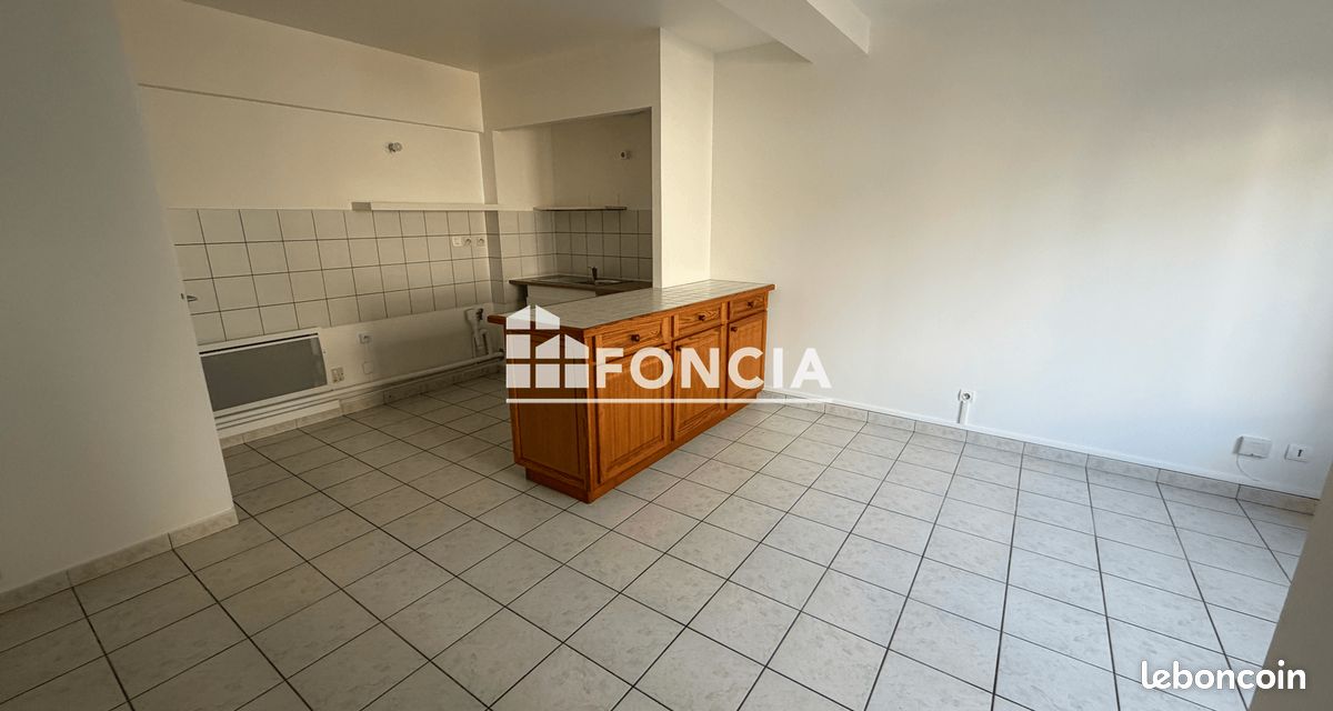 Appartement 3 pièces 44 m² · à Pontault-Combault · 44 m² · 915 €