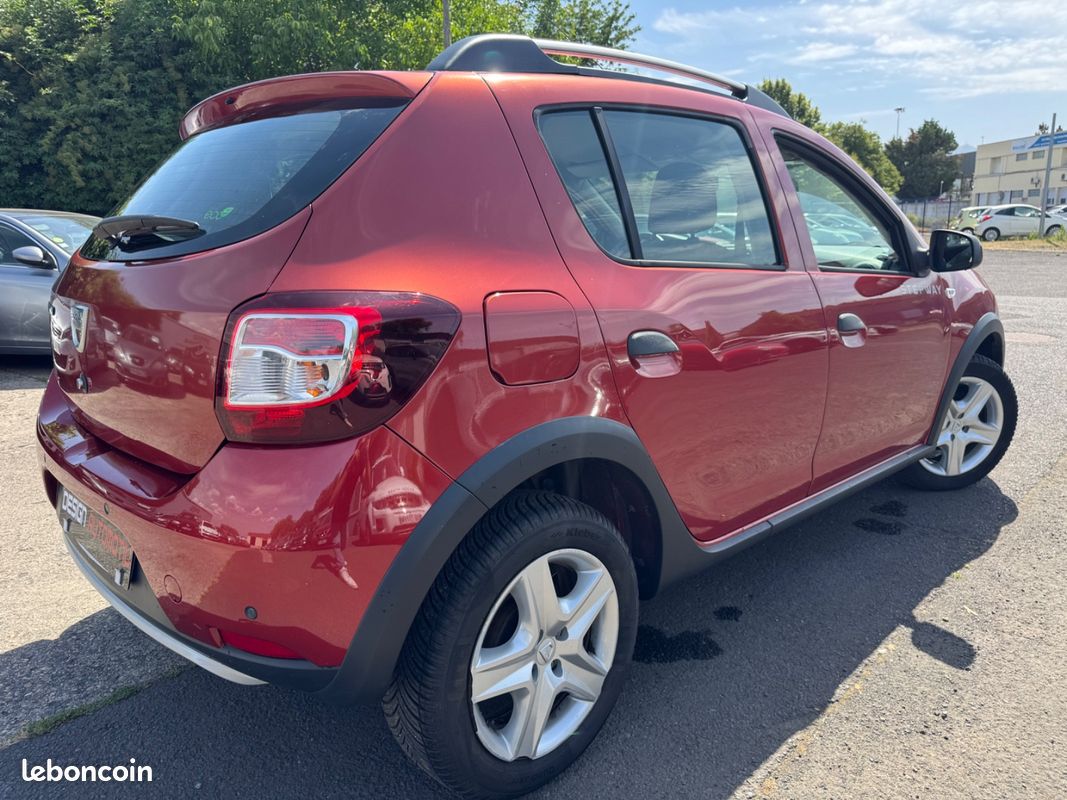 DACIA SANDERO II 1.5DCi 90CH Eco² Stepway Ambiance (image 2)