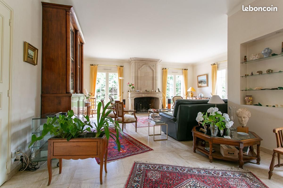Maison 11 pièces 274 m² · à Clisson · 274 m² · 647 900 €