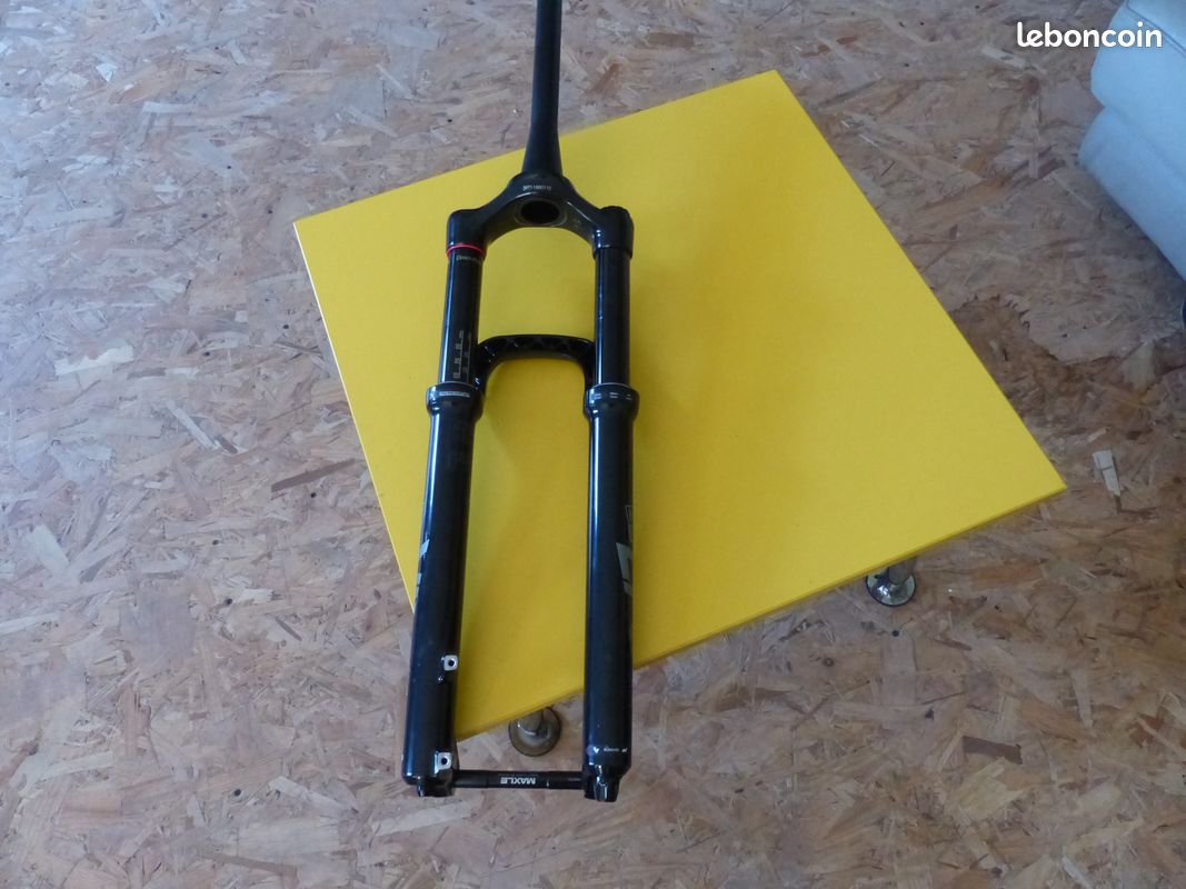 RockShox Fourche Suspendue VTT- Lyrik NEUVE (image 3)