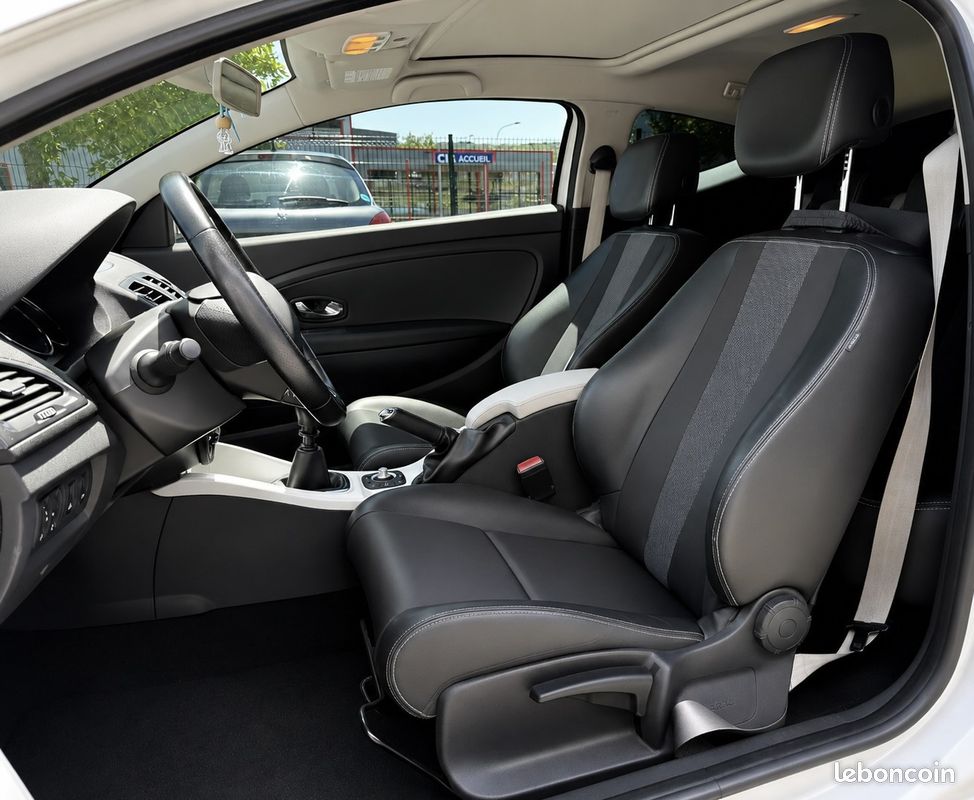Renault Mégane COUPE 1.6 DCI 130 ENERGY INTENS Monaco GP (image 10)