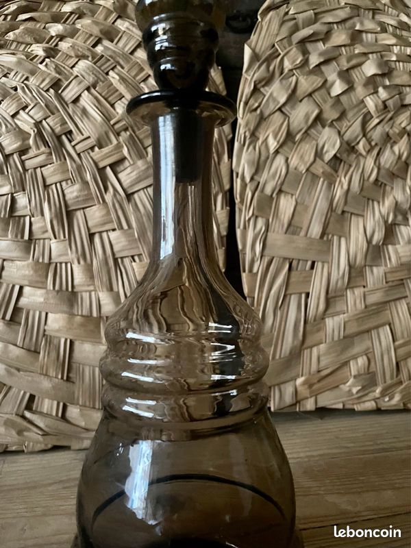 Carafe vintage en verre fumé (image 5)