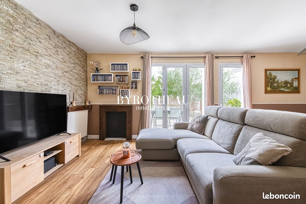 Maison 5 pièces 85 m² · à Montreuil-Juigné · 85 m² · 270 000 €