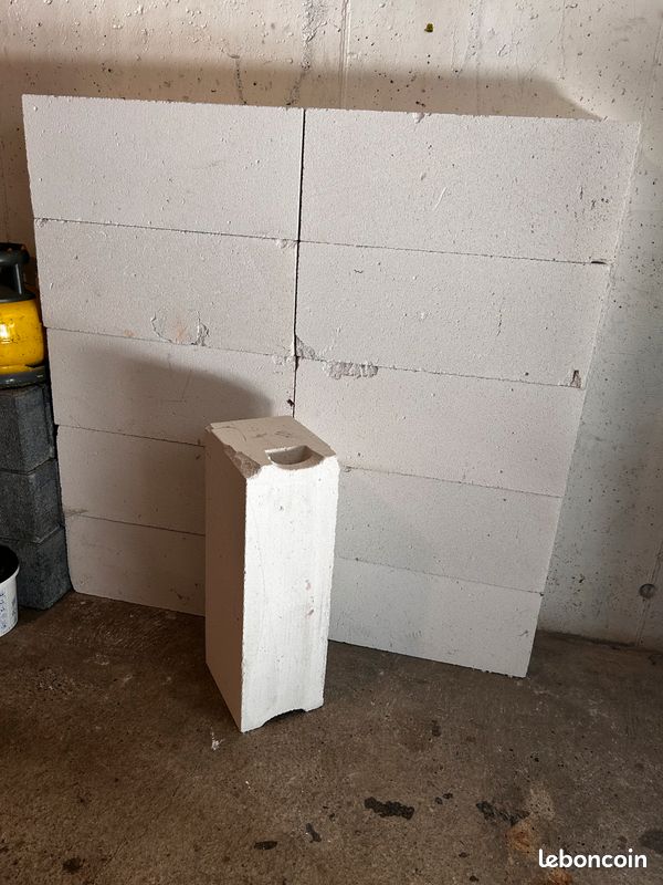 Lot 11 blocs de béton cellulaire (image 1)