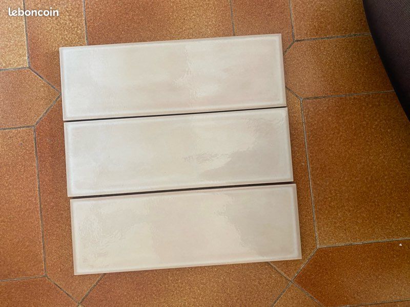 2,5m2 de carrelage 30x10 cm (image 6)