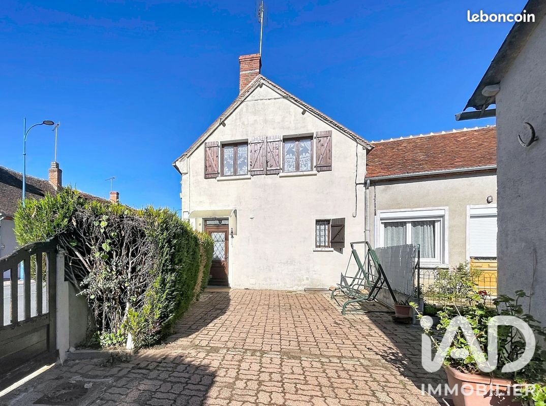 Maison 5 pièces 70 m² · au Veurdre · 70 m² · 65 000 €