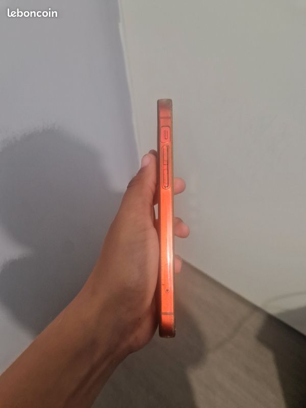 Iphone 12 (image 2)