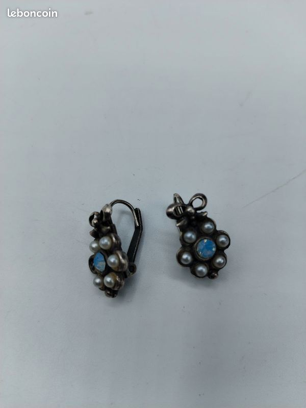 #XV10-Boucles d’oreilles vintage perles nacrées strass opaline métal argenté (image 1)