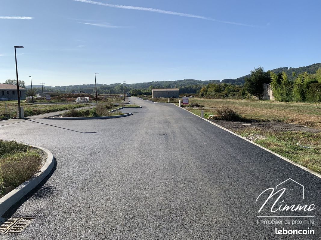 Terrain 566 m² · à Saint-Uze · 566 m² · 58 500 €