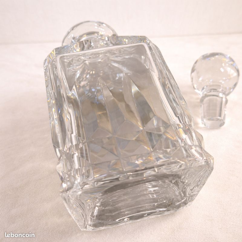ANCIENNE CARAFE A Whisky Ou Vin En Cristal Modele Ile De France