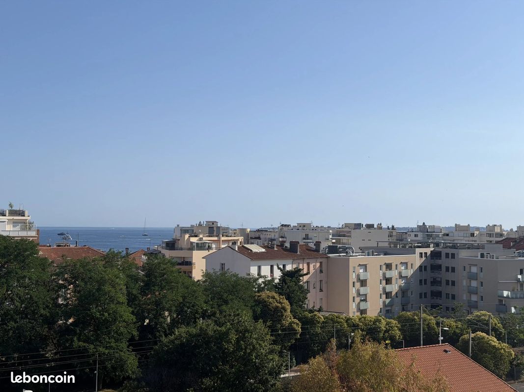 Appartement 2 pièces 47 m² · à Antibes · 47 m² · 189 000 €