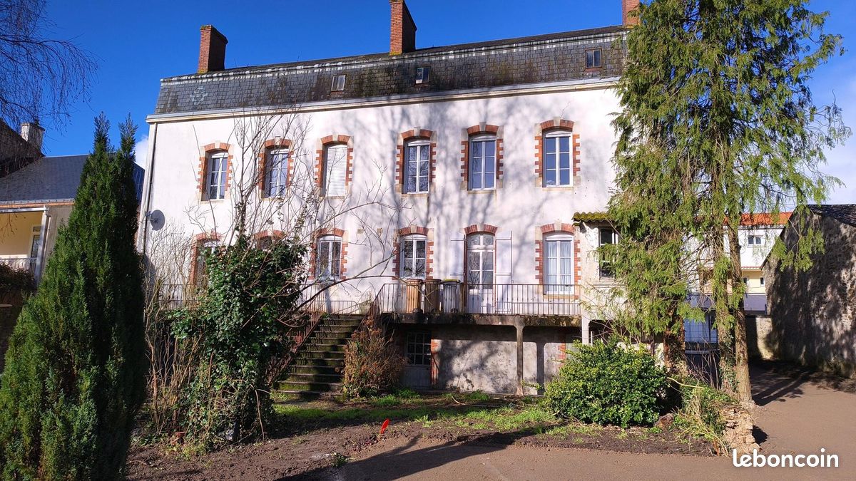Maison 12 pièces 283 m² · à Talmont-Saint-Hilaire · 283 m² · 592 800 €