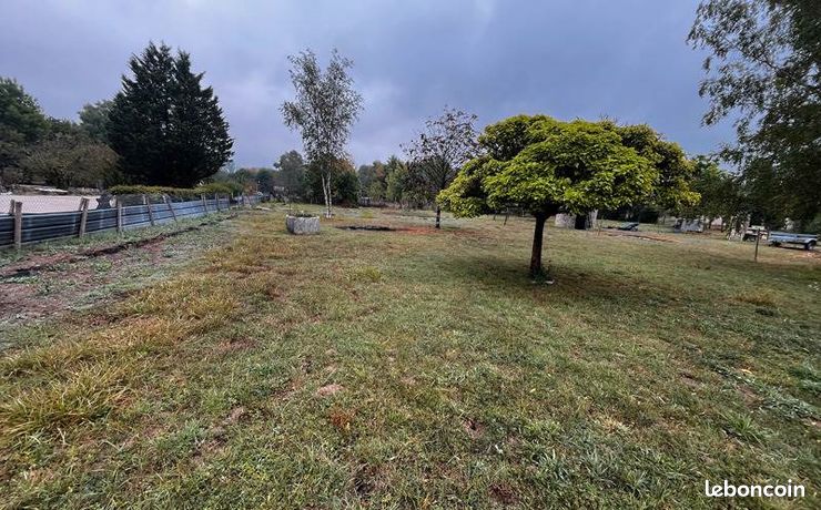 Terrain 1 290 m² Brioux Sur Boutonne