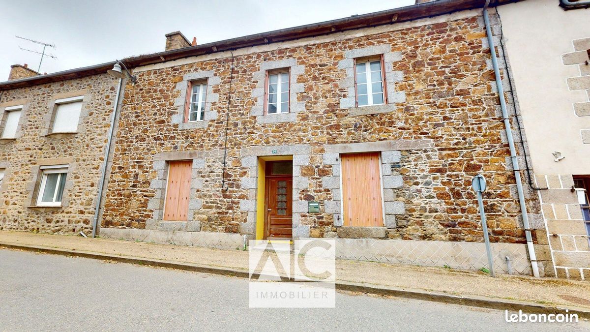 Maison 4 pièces 150 m² · à Gommenec'H · 150 m² · 81 000 €