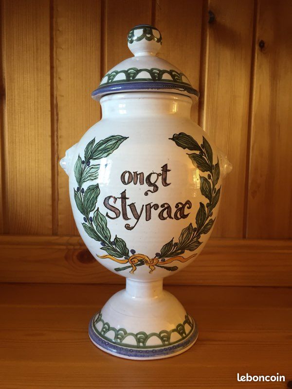 Pot à pharmacie (image 1)