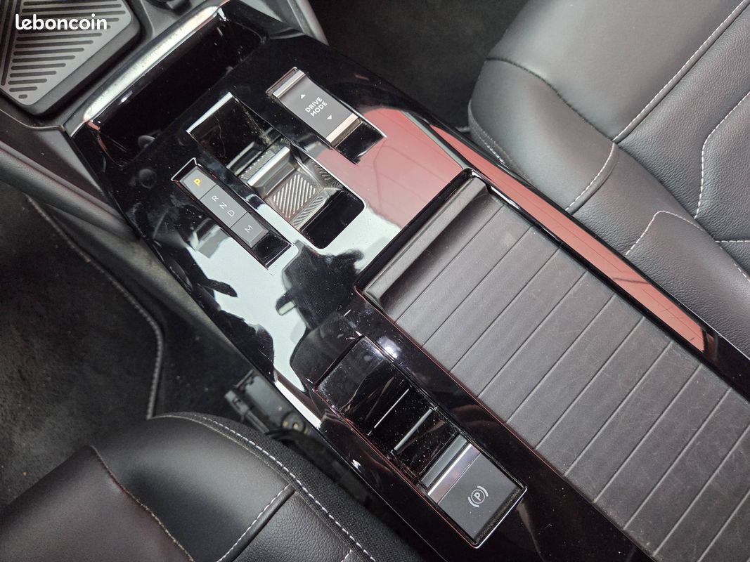 CITROEN C4 PureTech 155 S&S EAT8 Shine (image 28)