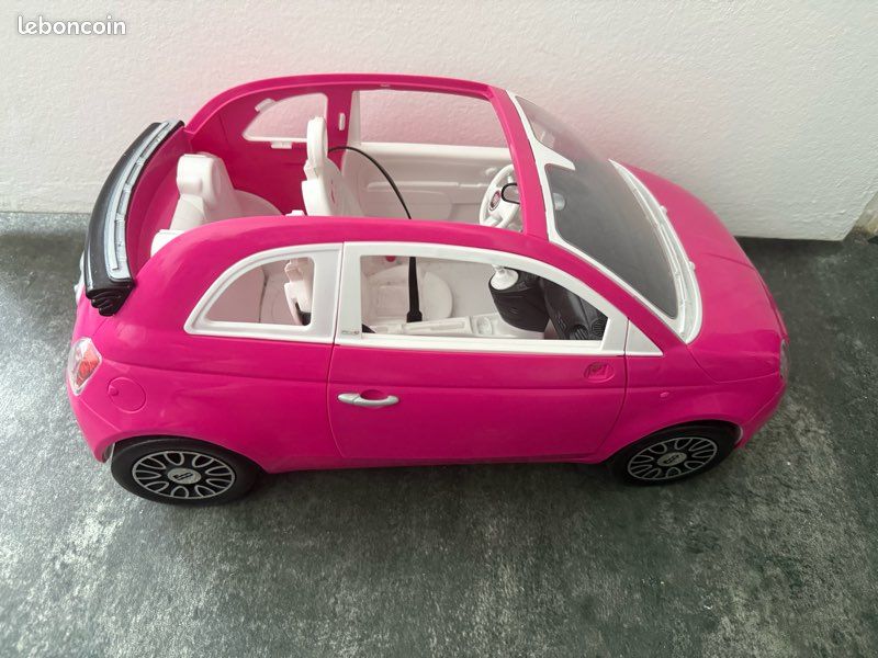 Barbie et sa Fiat 500, Cofret véhicule 4 Places Rose et poupée avec Habillage et Accessoires, Cadeau pour Enfants de 3 à 7 Ans, HGV03 (image 6)