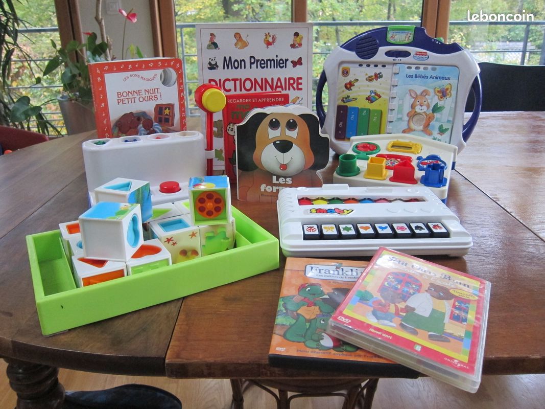 Lot jouets et livres Smooby 1er age (image 1)