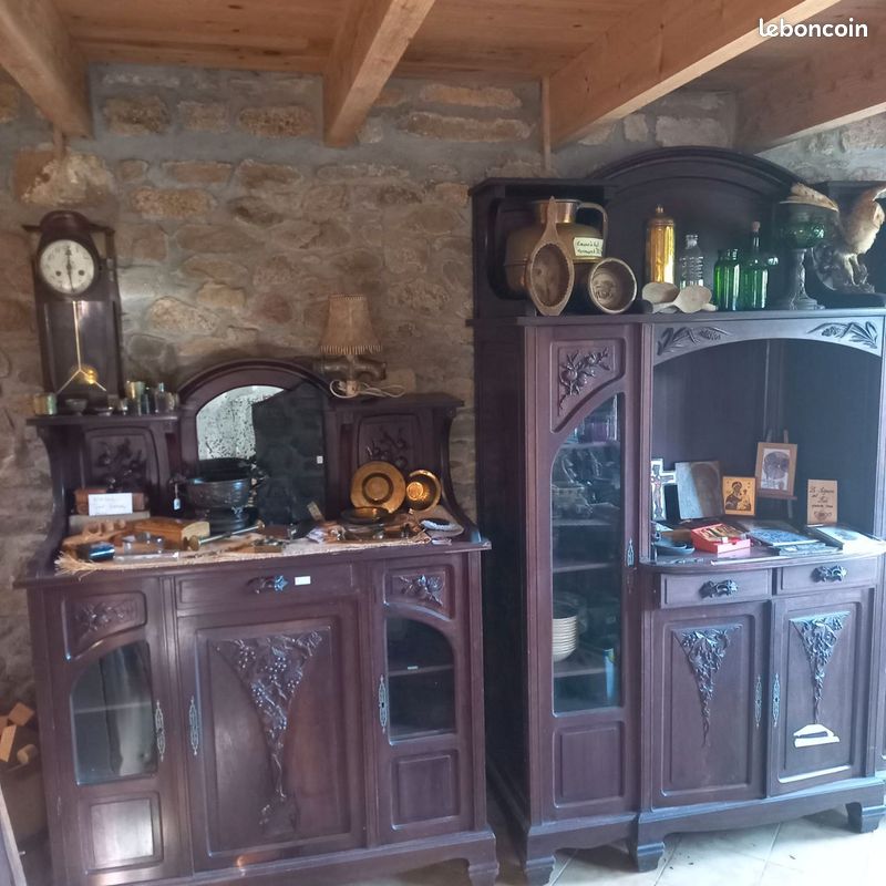 Buffet sculpté en bois exotique (image 9)