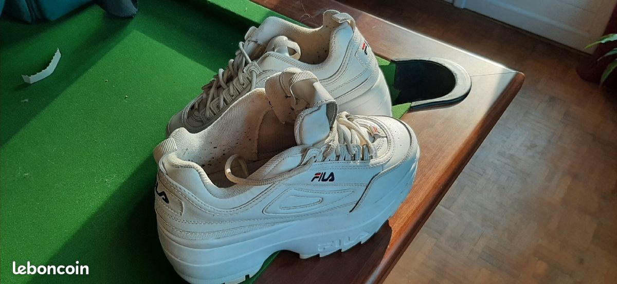 Basquettes FILA quasi neuves taille 39 (image 1)