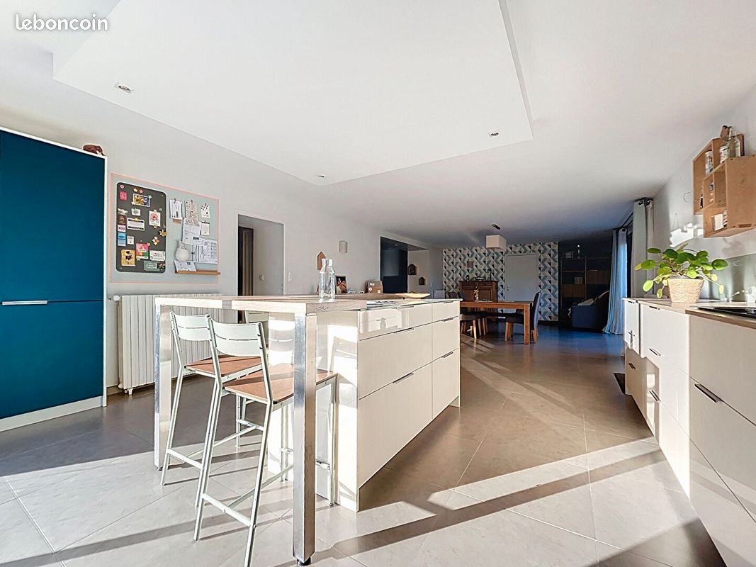 Maison 8 pièces 219 m² · aux Ponts-de-Cé · 219 m² · 540 750 €