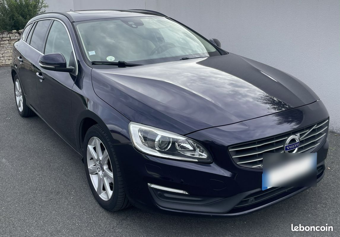 VOLVO V60 Momentum D3 150 ch (image 1)