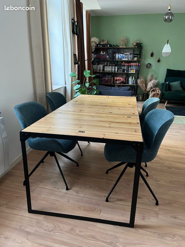 Table salle à manger 6 à 8 personnes / bois et métal (image 1)