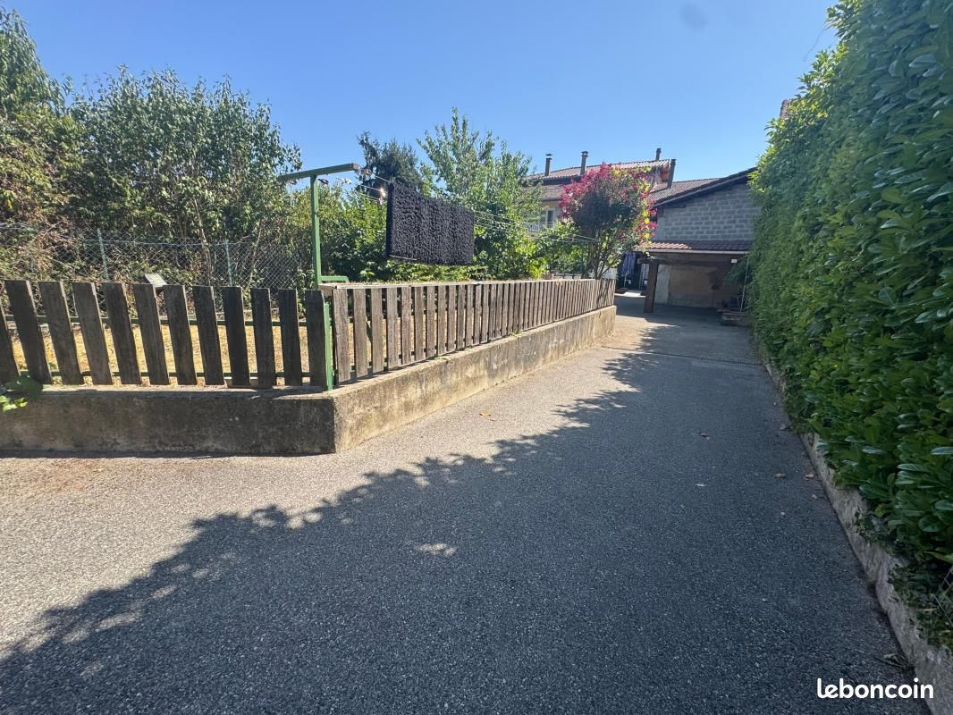 Maison 4 pièces 108 m² · à Chatte · 108 m² · 1 100 €/mois
