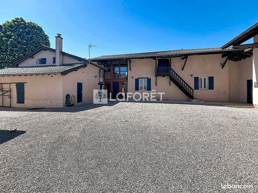 Maison 7 pièces 210 m² · à Garnerans · 210 m² · 459 000 €