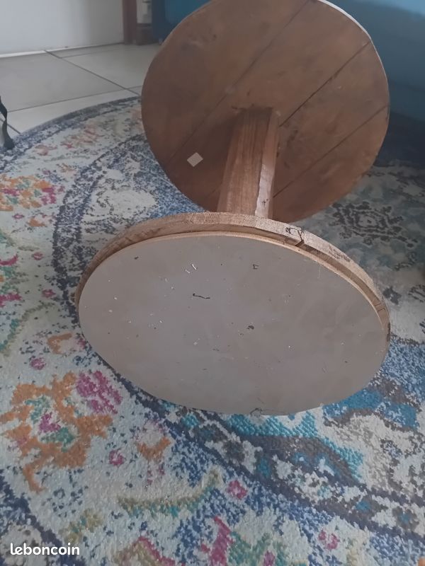 Petite table ronde / bout de canapé (image 3)