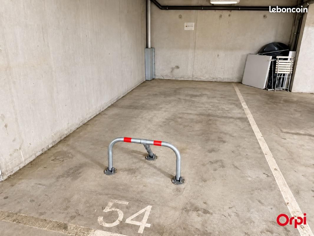 Parking 17 m² · à Marseille · 17 m² · 95 €/mois