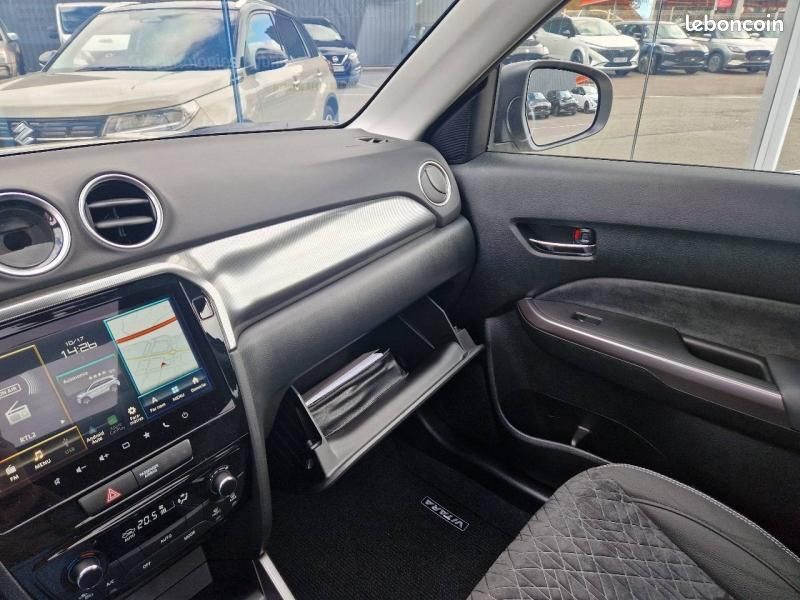 Suzuki Vitara 1.4 Boosterjet Hybrid 110ch Style Auto MY25 (image 19)