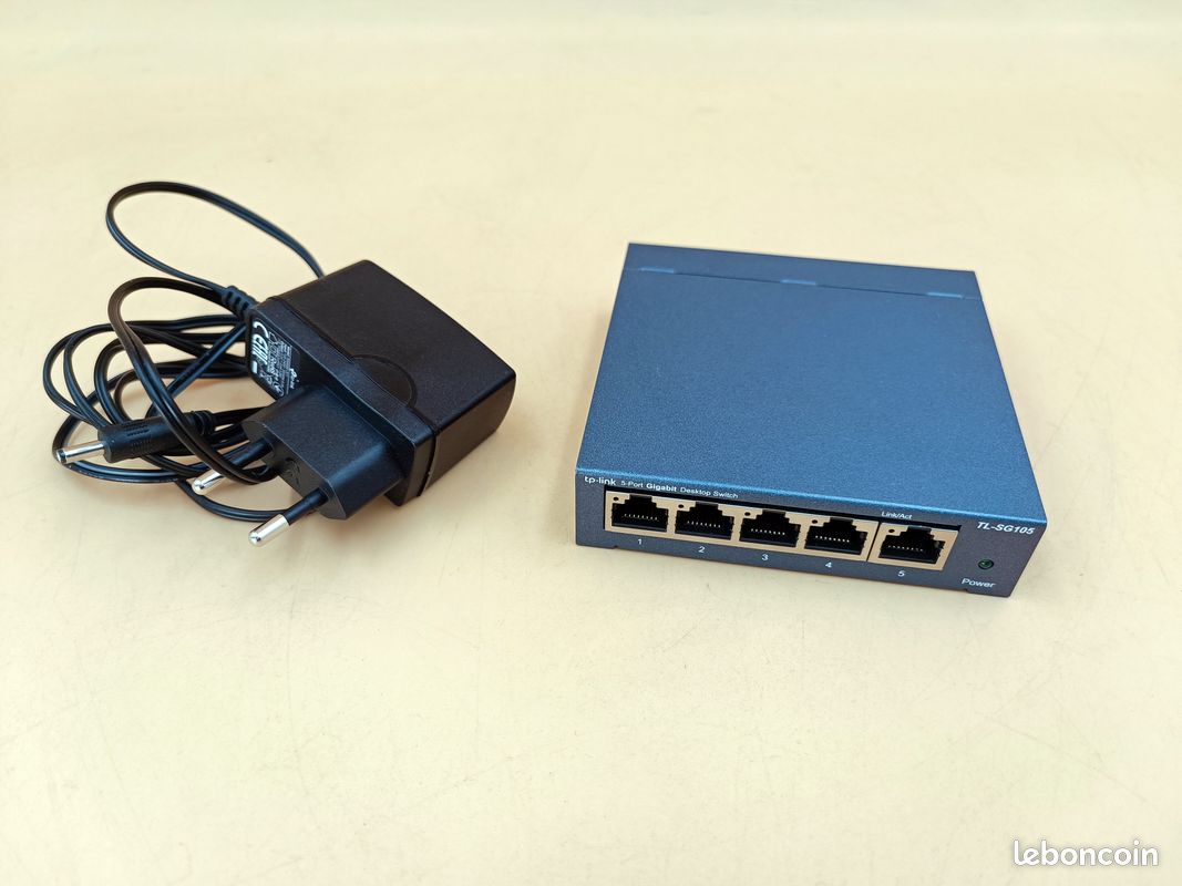 Switch TP-LINK TL-SG105 - 5 Ports Gigabit Ethernet - Métal - Occasion