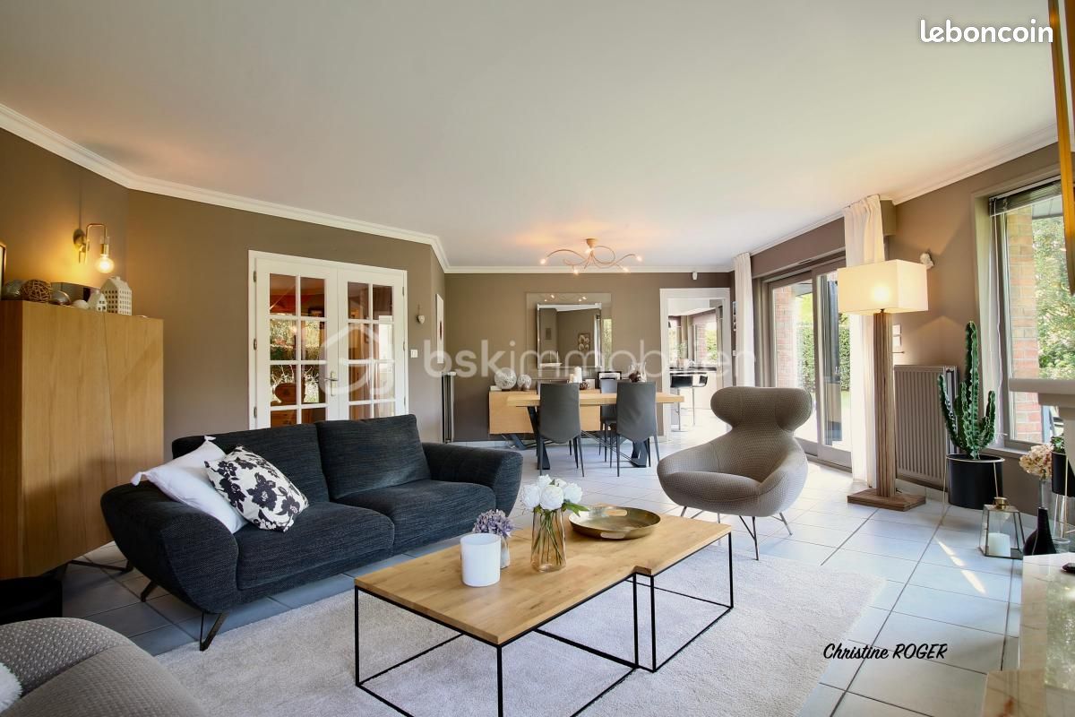 Maison 8 pièces 185 m² · à Genech · 185 m² · 669 000 €