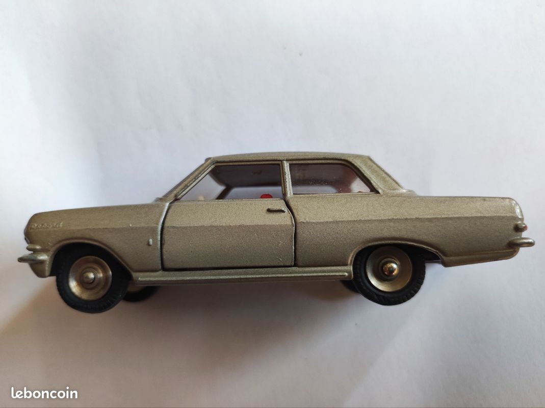 ANCIENNE DINKY TOYS FRANCE 554 OPEL REKORD + Boîte d'origine EUR 170,00