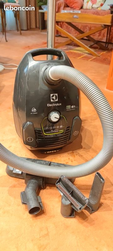 Aspirateur Electrolux Silent Performer Cyclonic Electrolux Silent