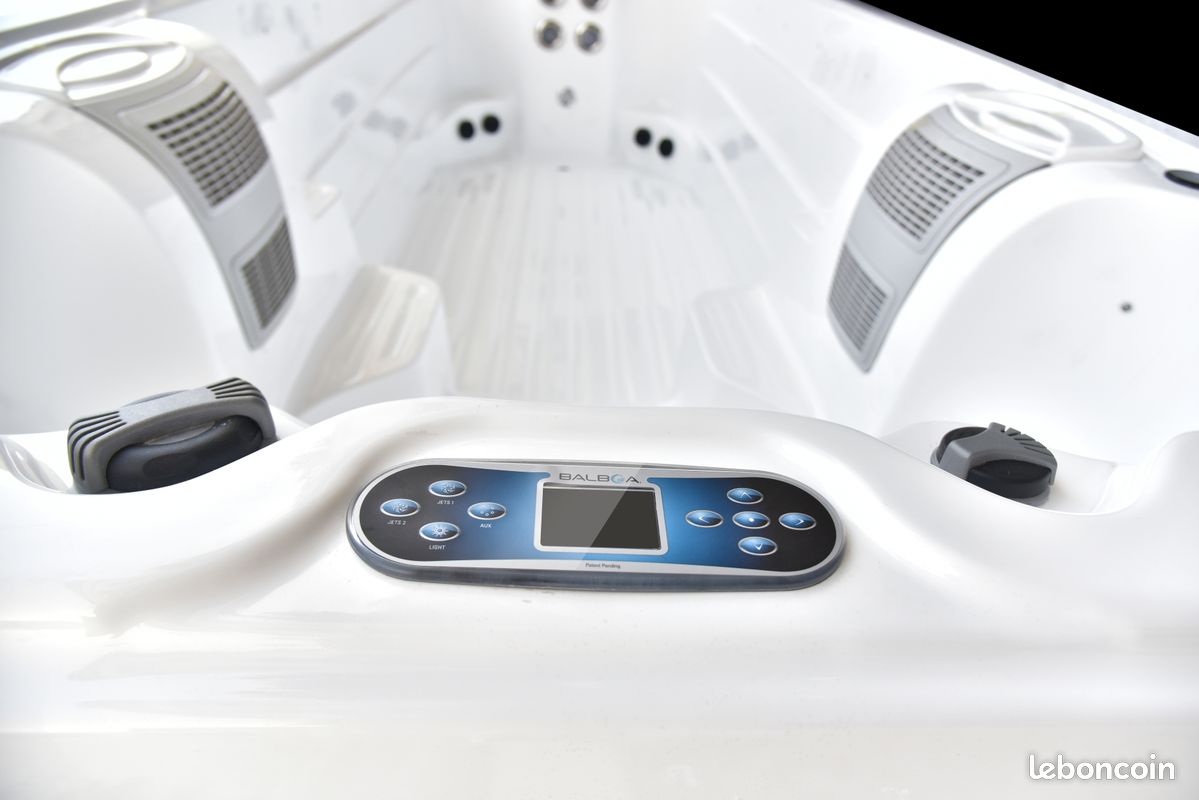 Spa de Nage 5.8m Haut de Gamme – 3 places + nage à contre-courant – Comme neuf (image 6)