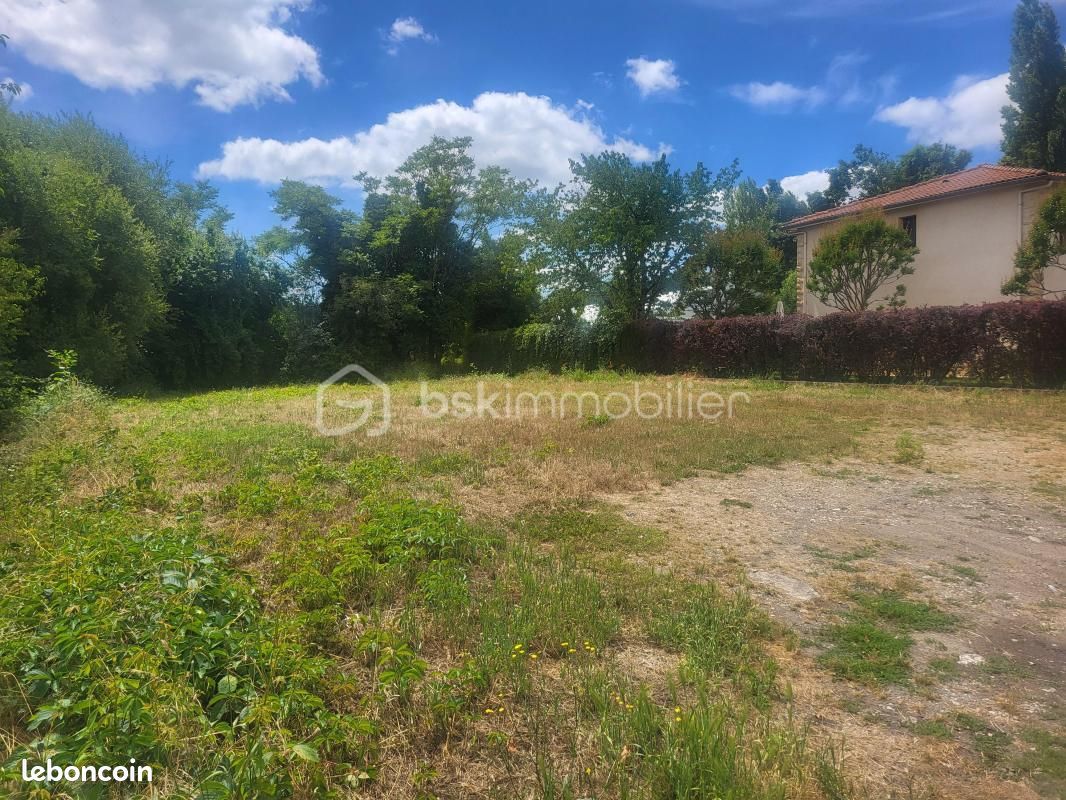 Terrain 770 m² Perigueux · à Périgueux · 101 500 €