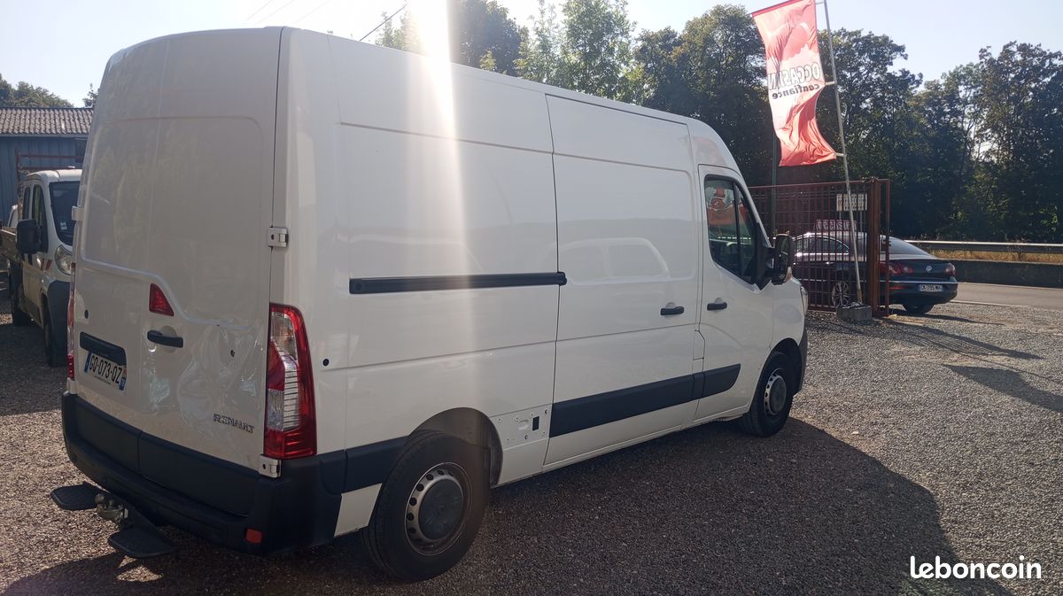Renault master 2023, 1ère main, 22100 Kms, Attelage, L2H2, Blue dci 135 confort, Clim, Gps, Radar recul Caméra, (image 5)