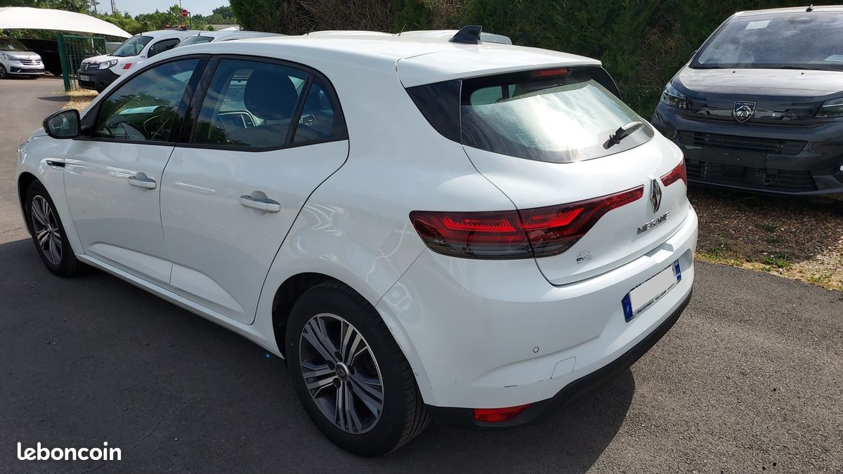 Renault MEGANE IV SOCIETE BVA 2 PLACES 1.5 BLUE DCI 115CH TECHNO EDC -23 (image 3)
