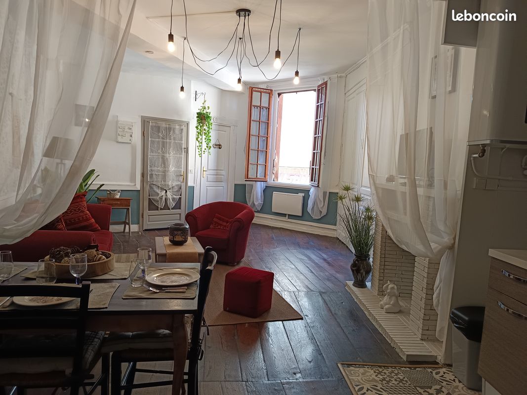 Maison 4 pièces 350 m² · à Saint-Léonard-de-Noblat · 350 m² · 360 000 €