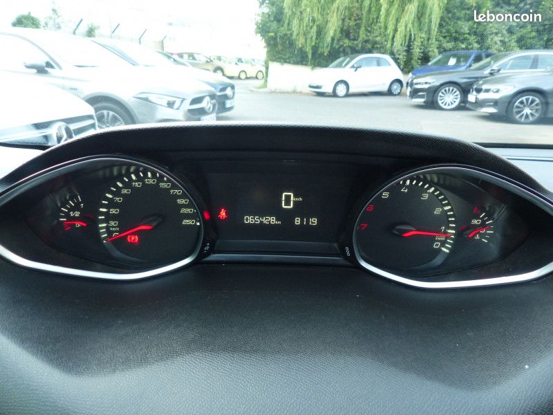 Peugeot 308 1.2 PURETECH 110CH E6.C S&S STYLE (image 25)