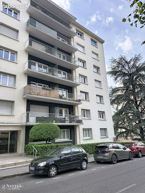 Appartement 4 pièces 72 m² · à Saint-Étienne · 72 m² · 122 000 €