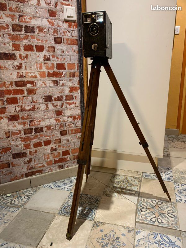 Appareil photo vintage + trepied bois (image 1)