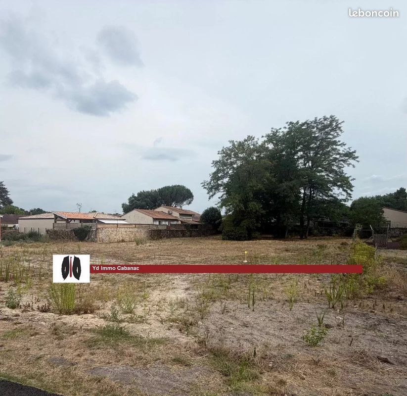 Terrain 648 m² · à Landiras · 648 m² · 80 000 €