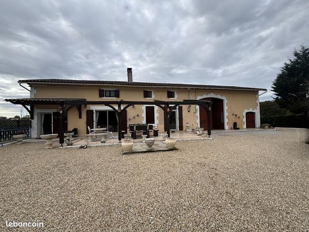 Maison 7 pièces 202 m²
