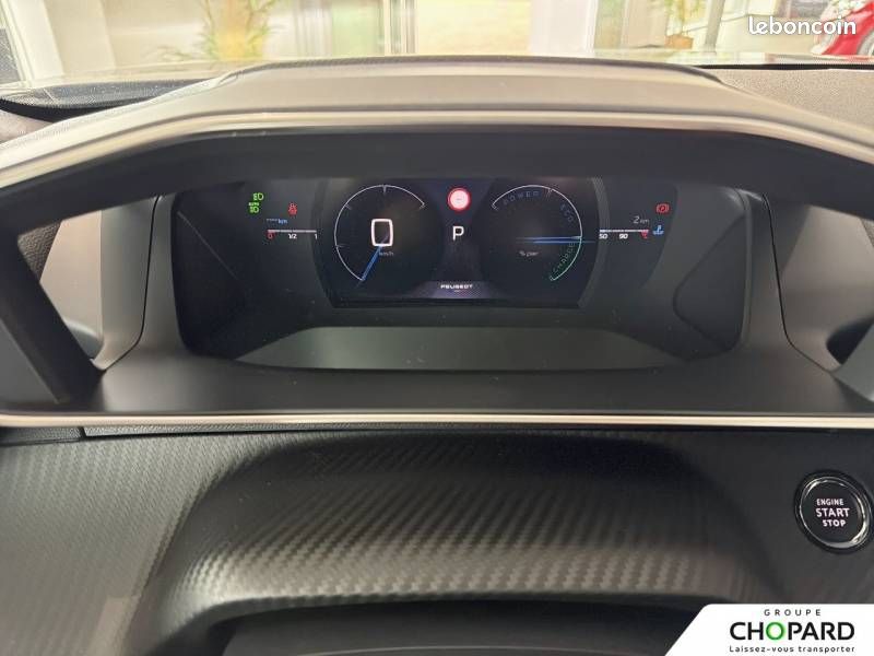 Peugeot 2008 Hybrid 145 e-DCS6 GT Exclusive (image 25)
